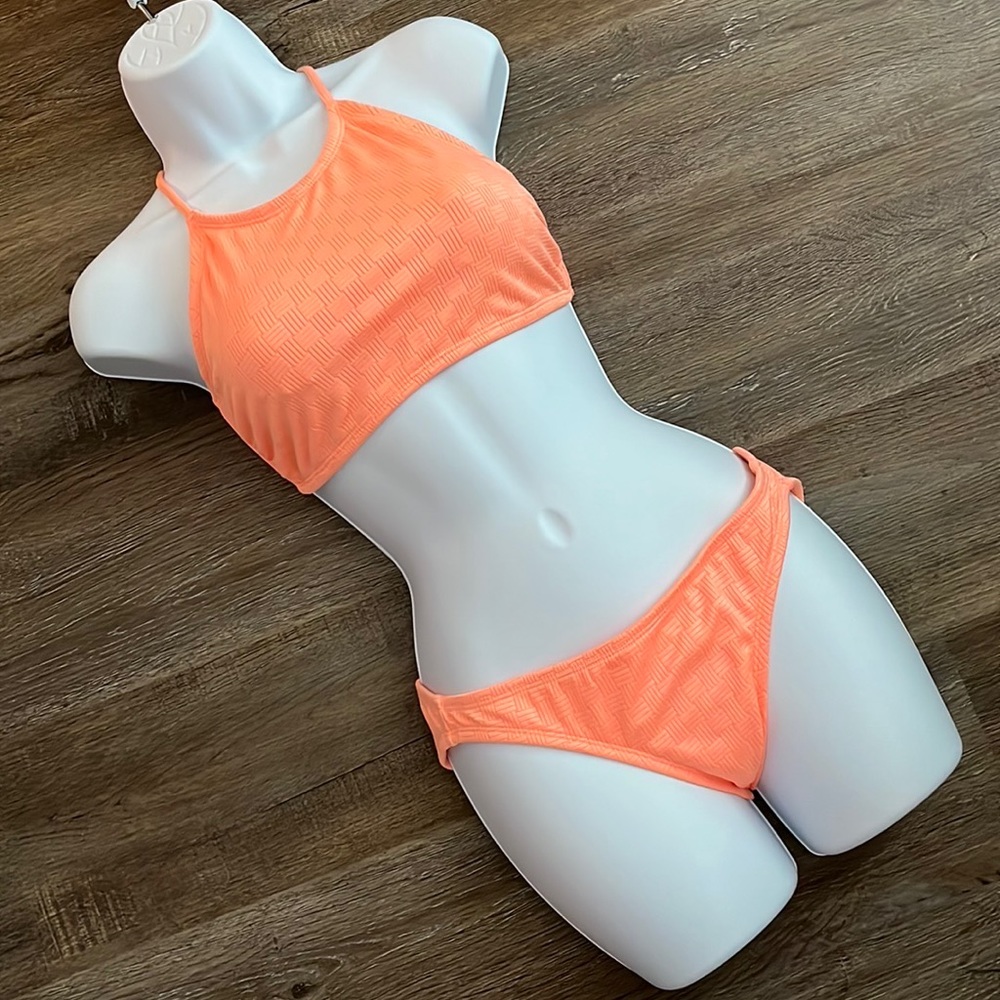 SWIMSUIT Criss Cross Tie Back Halter Top and Bikini Bottom